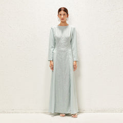 فستان ماكسي أنيق فضفاض ومطرز بالترتر بلون سادة