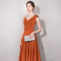 Caramel-colored host one-shoulder model catwalk satin 18-year-old adult ceremony can usually wear bridesmaids annual meeting dress