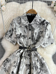 الراقية الرجعية قصيرة الأكمام طية صدر السترة الخصر التخسيس الرسم بالحبر المطبوع فستان الأورجانزا الصيف