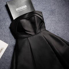 Tube top satin dress new fashion simple and slim little black dress party dress sister dress short