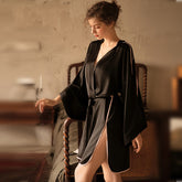 The source factory of artificial silk bathrobes custom-produces European and American lace foreign trade sources cross-border sexy pajamas and home wear