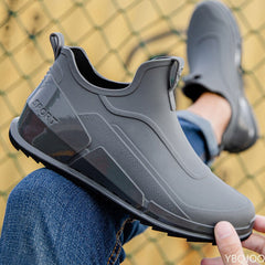 أحذية رجالية للتنزه في الهواء الطلق مانعة للانزلاق أحذية المطر لصيد الأسماك من Shaxi أحذية عمل سوداء متينة أحذية صيد مطاطية مقاومة للماء