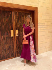 فستان سترة حمراء وردية