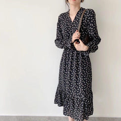 Long Sleeve Dress Women Elegant Printed V Neck Bell Sleeve Vintage A-Line Casual High Waist Robe Women Spring Summer Vintage