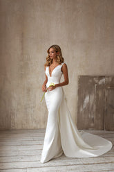 European and American new women's dress sexy V-neck sleeveless tail wedding dress long skirt