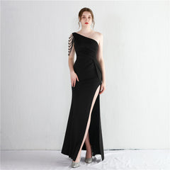 عرض ساخن تنورة جديدة مطرزة بالساتان طويلة بكتف واحد للسيدات تنورة حورية البحر ضيقة لحفلات الزفاف فستان عرض نموذج السيارة