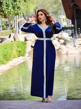 فستان نسائي حديث جديد في الشرق الأوسط لعام 2022 من الساتان الساخن الماسي الساتان الفاخر الأنيق فستان قفطان عربي متواضع موضة نسائية دبي