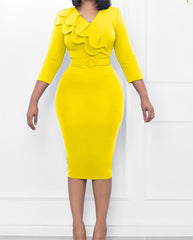 فستان نسائي أنيق مزين بتنورة الورك مطرزة بحزام