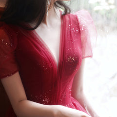 The four seasons can usually wear fairy temperament to cover the meat, host graduation gown, female wedding, female