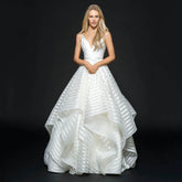 2023 New Backless Lace Mid Waist Small Trailing Beautiful Light Luxury White Small  Simple Wedding Dress