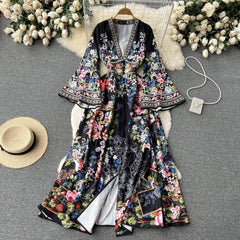 فستان بوهيمي عرقي مطبوع برقبة على شكل حرف V وأكمام جرس ومزاج أنيق