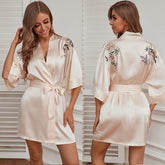 بيجامة من الحرير الجليدي ثوب نوم للسيدات صيفي حريري مثير من الدانتيل رداء حمام ملابس منزلية