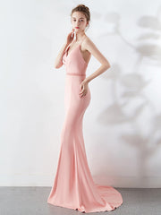 فستان سهرة طويل مثير بأطراف منقسمة بلون موحد من Ma'am