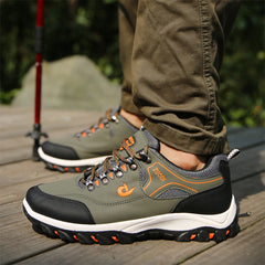 Spring outdoor hiking shoes men's Korean breathable waterproof soft bottom running travel shoes casual sports men's shoes