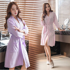 On Sale Women Suck Sweat Elegant Bathrobe Summer Kimono Waffle Bath Robe Dressing Gown Bridesmaid Robes for Bride Wedding