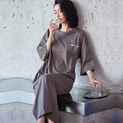 يمكن للسيدات الصيف اللطيفات لعام 2023 ارتداء ملابس نوم منزلية بأكمام قصيرة