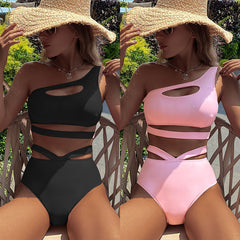 The new one-shoulder strands empty split swimsuit women's waist triangle swimsuit set