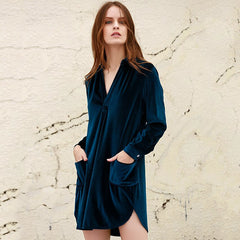 Solid Velvet Nightgown Women Sleepwear Long Sleeve Double Pockets Woman Dress Slit V-Neck Night Dresses Winter