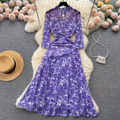 Elegant, light and luxurious design, color matching, printed slim-fit long A-line dress with knee slits