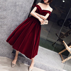 Ladies One-Shoulder Mid-Length Velvet Party Evening Dress.