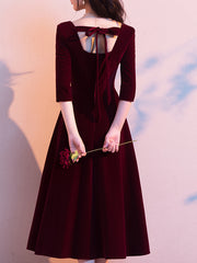 فستان حفلات أعياد الميلاد من المخمل متوسط الطول للسيدات LX427