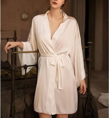 The source factory of artificial silk bathrobes custom-produces European and American lace foreign trade sources cross-border sexy pajamas and home wear