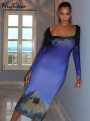 فستان Hugcitar مطبوع برقبة على شكل حرف U وأكمام طويلة بدون ظهر مرقع فستان ماكسي ضيق موضة خريف 2021 للسيدات أنيق Y2K ملابس شارع ضيقة