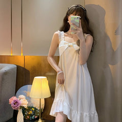 فستان نوم بحمالات بدون أكمام للرياح لعام 2023 فستان نوم صيفي جديد بفيونكة مكشكشة وخصر فستان بيجامة للسيدات