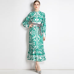 فستان طويل بطباعة هندسية بوهو، صدر واحد، وياقة واقفة صغيرة