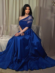 الياقوت الأزرق فستان الساتان الأنيق