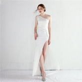 عرض ساخن تنورة جديدة مطرزة بالساتان طويلة بكتف واحد للسيدات تنورة حورية البحر ضيقة لحفلات الزفاف فستان عرض نموذج السيارة