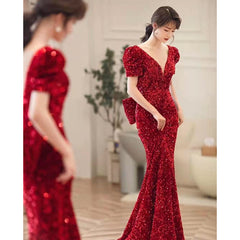 Best-selling new toast dress bride trailing 2023 new winter red fishtail leaky back sequins banquet host evening dress female