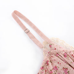 بيجامة جديدة خالية من حمالة الصدر قابلة للانفصال لعام 2023 مع وسادة صدر للسيدات صيفية حلوة ومثيرة برقبة على شكل حرف v بحمالات زهرية طقم شورت خدمة منزلية