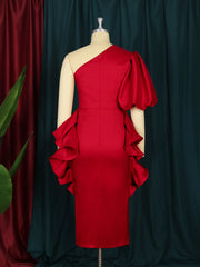 فساتين الحفلات النسائية الصيفية Bodycon الكشكشة نفخة الأكمام الستر واحد الكتف فستان أحمر مشرق حجم كبير ملابس المشاهير الحدث