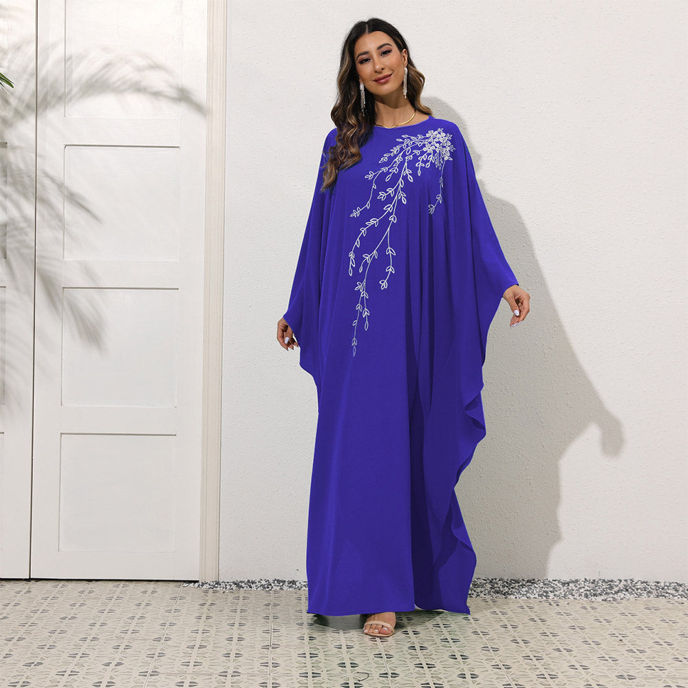 Elegant loose-fitting chiffon dress with embroidered batwing sleeves and a round neckline