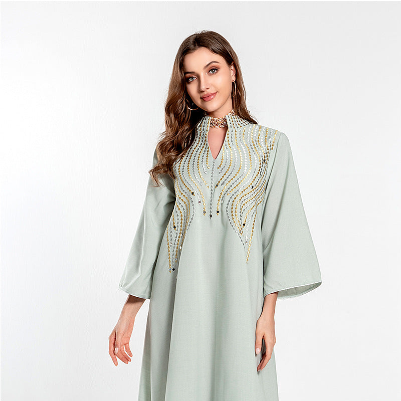 Jalabiya Experience the elegance and fashion-forward style of the loose-fitting jalabiya adorned with exquisite embroidery