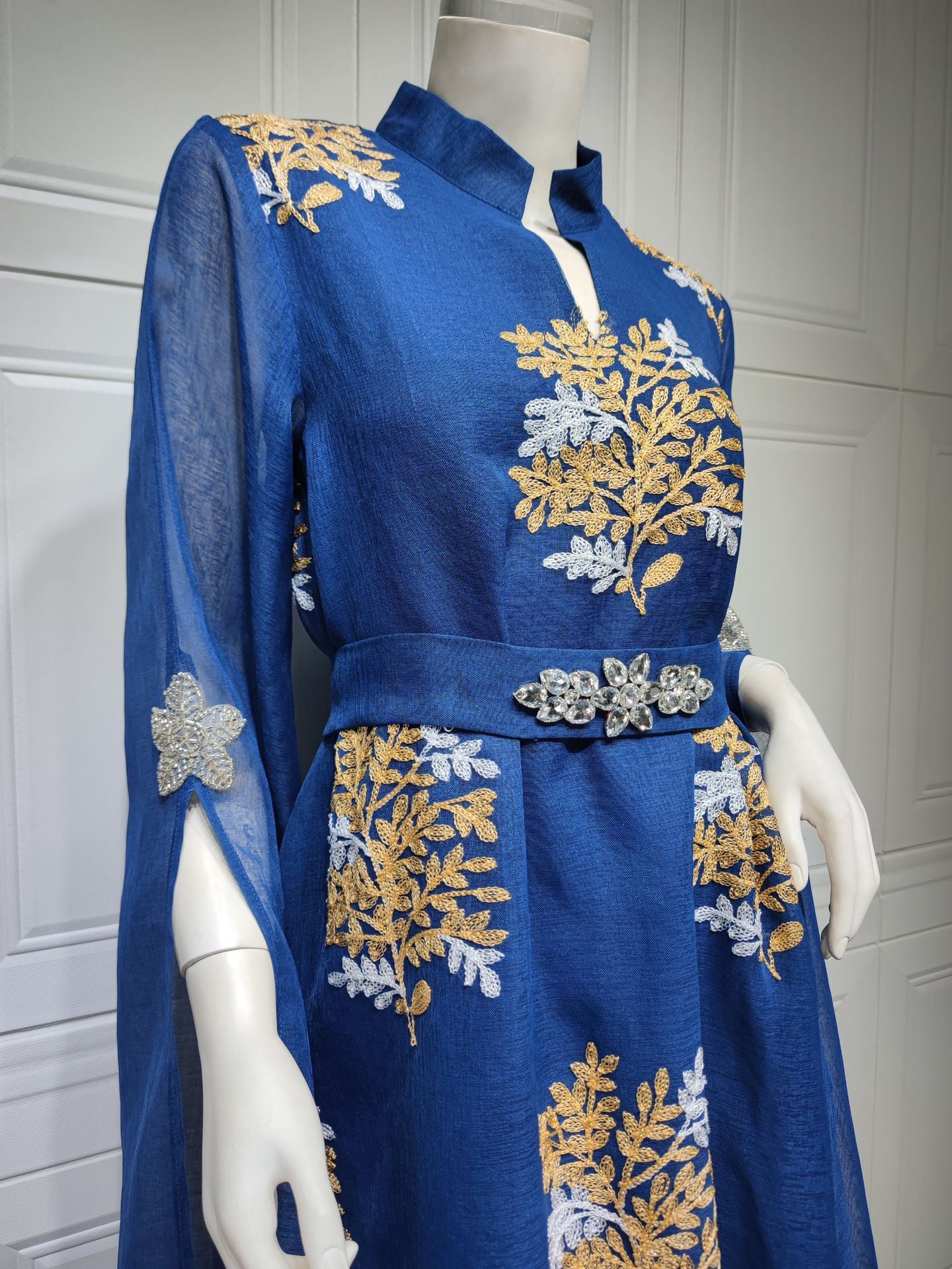 Jalabiya Embroidery Hand-sewn diamonds Dori yarn dress