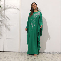 Elegant loose-fitting chiffon dress with embroidered batwing sleeves and a round neckline