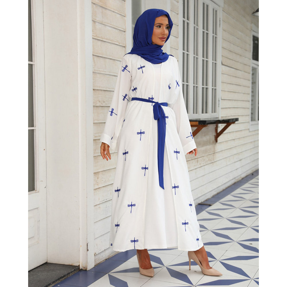 Elegant Muslim women's fashionable embroidered long robe