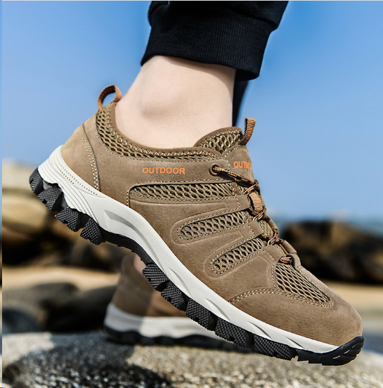 Spring and summer oversized mesh men's breathable hollow outdoor casual shoes with soft soles and lightweight hiking men's shoes