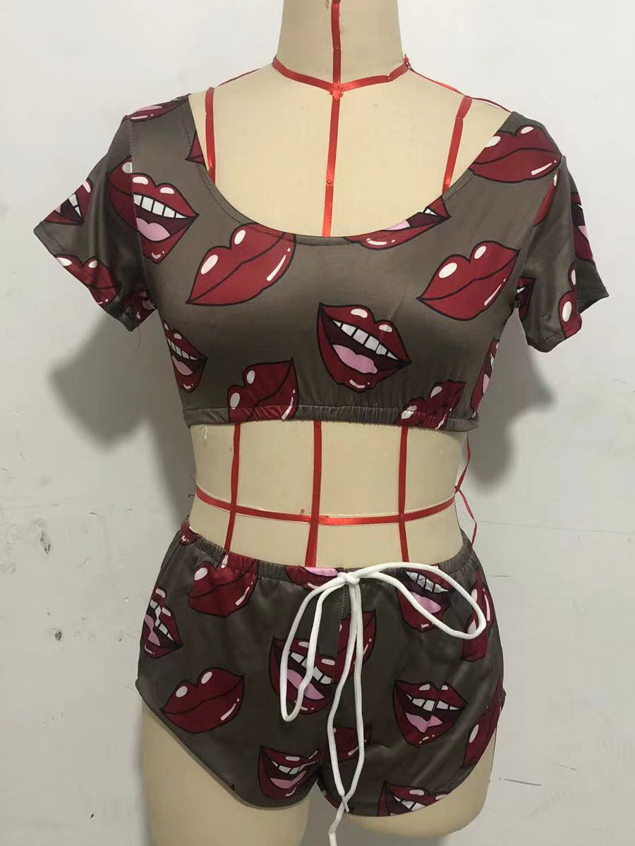 Women's pajamas deep v print big lips short-sleeved home wear suit