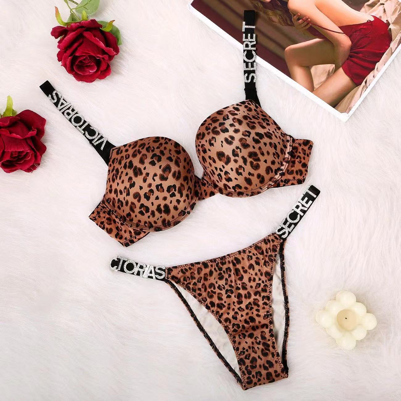 Victoria Bra and Underwear Set 8060