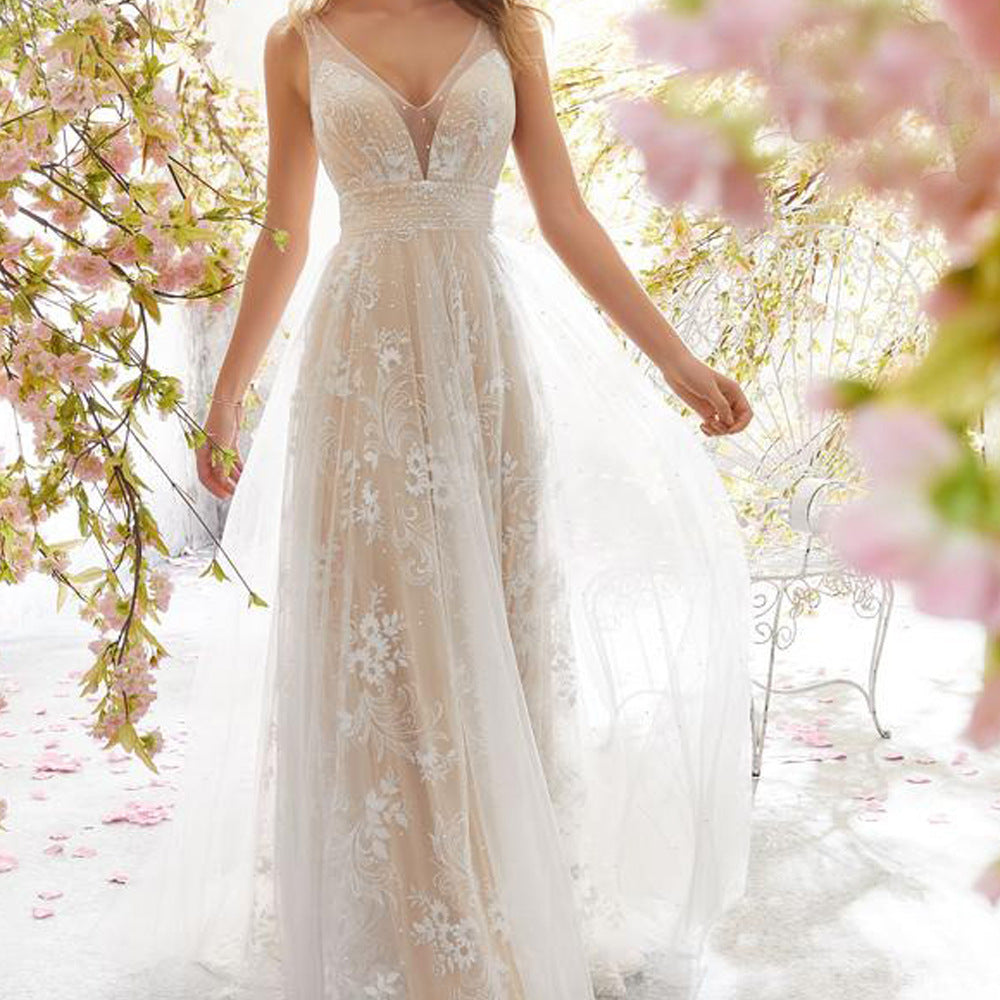 2023 spring European and American foreign trade new wedding dress wish Amazon sexy V-neck sleeveless lace wedding dress