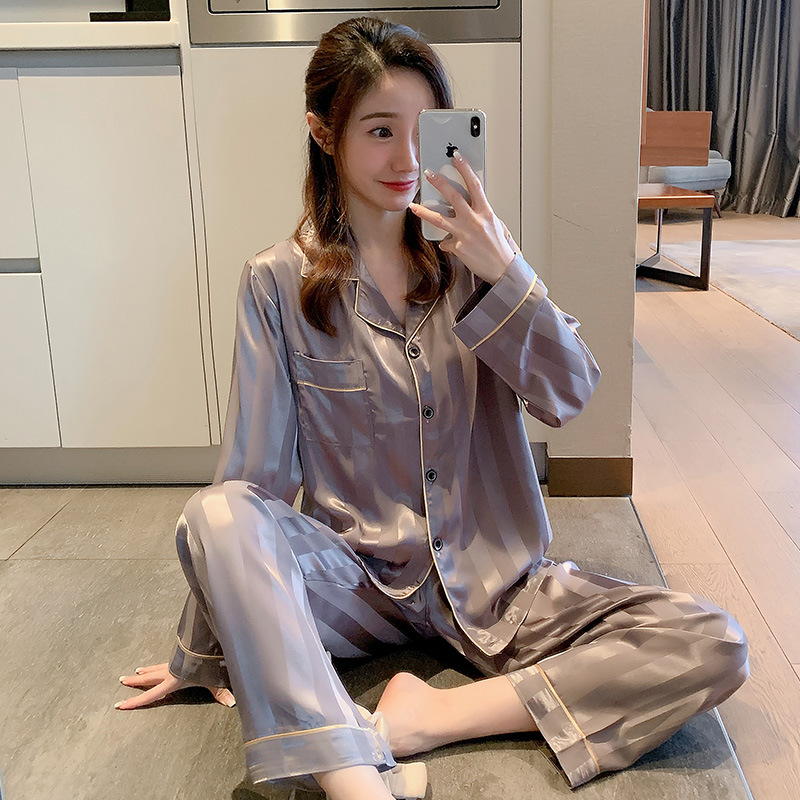 بيجامة من الحرير الجليدي للسيدات للربيع والخريف بأكمام طويلة مقاس كبير يمكن ارتداؤها خارج الخدمة المنزلية بدلة حريرية