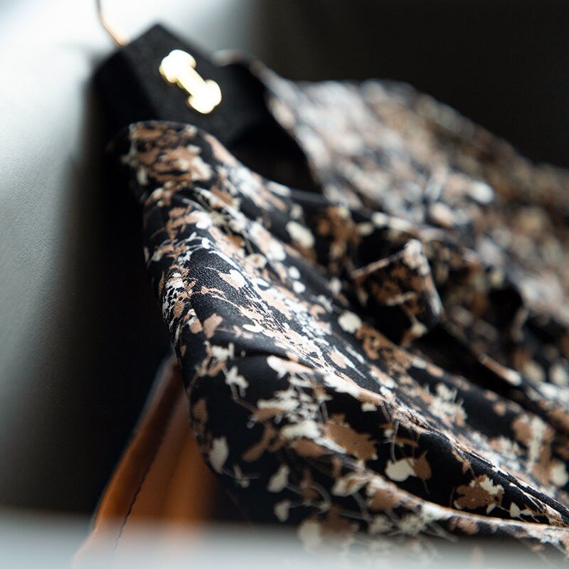 فستان شيفون منقوش عليه زهور فستان خريفي نسائي 2022 نمط جديد الخصر يظهر مزاجه النحيف ضوء عتيق مطبوخ الرياح تنورة طويلة بطيات