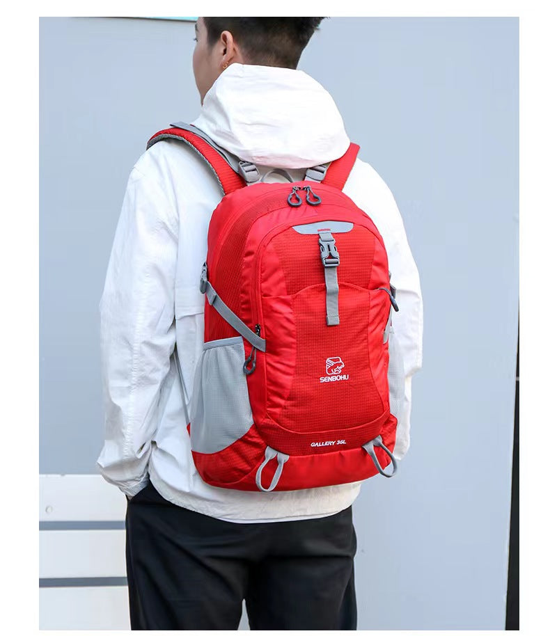 Large-capacity outdoor travel backpack women's mountaineering bag shoulders men's ultra-light hiking travel waterproof 35L