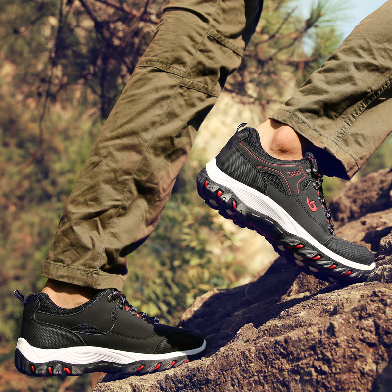 Spring outdoor hiking shoes men's Korean breathable waterproof  soft bottom running travel shoes casual sports men's shoes