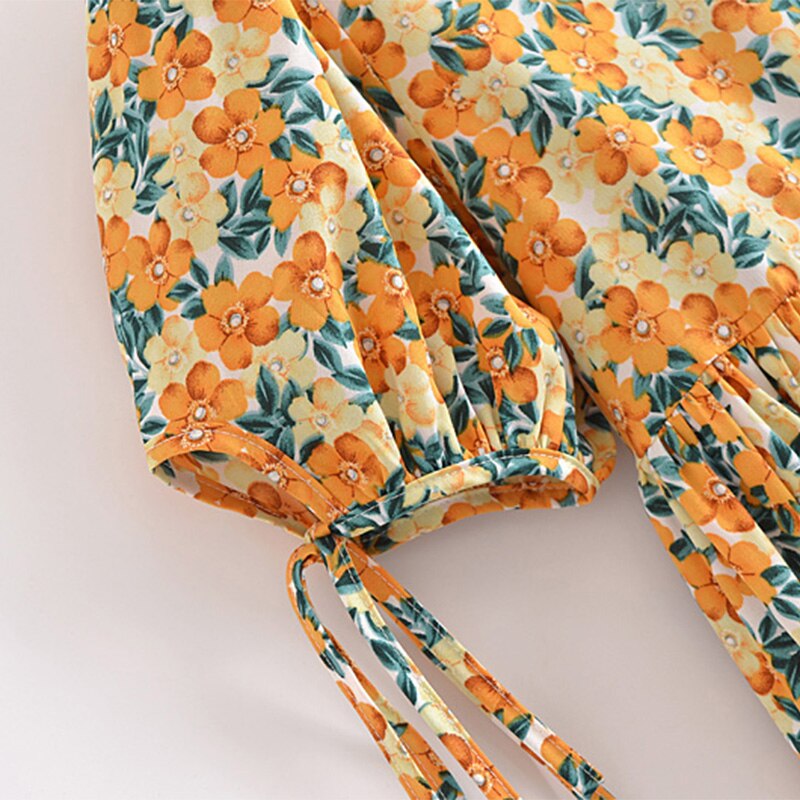 فستان قصير بطبعة زهور من Boho Stlye فستان نسائي قصير الأكمام ورقبة دائرية مطوي فستان صيفي نسائي أنيق لحفلات الشاطئ 