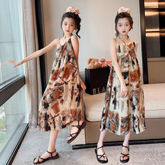 تنورة بحمالات من الشيفون والساتان للفتيات باللون الزيتي 2023 تنورة شاطئ جديدة لصيف 2023 تنورة للأولاد الكبار