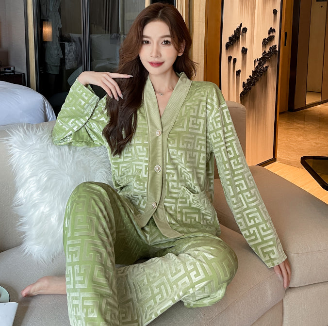 New autumn and winter new gold velvet pajamas net red same fashion big flower home clothes long sleeved trousers suit